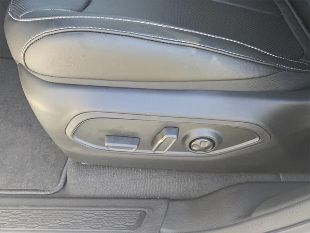 new 2025 Jeep Grand Cherokee car, priced at $52,340