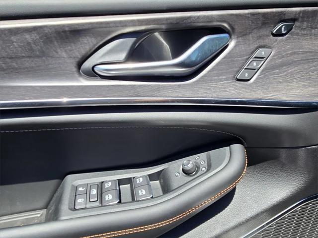 new 2025 Jeep Grand Cherokee car, priced at $66,230