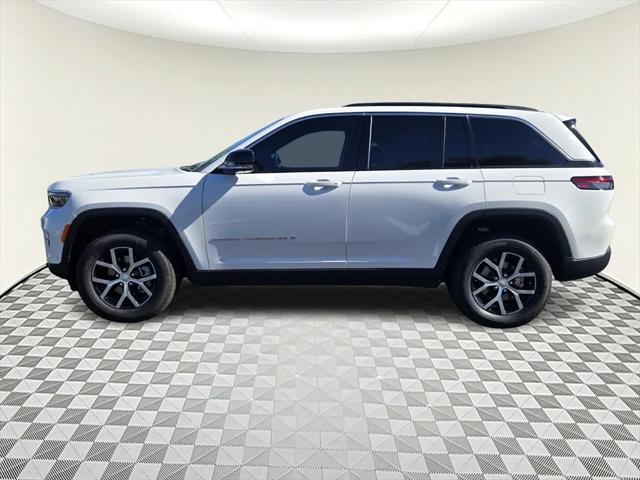 new 2025 Jeep Grand Cherokee car, priced at $52,340