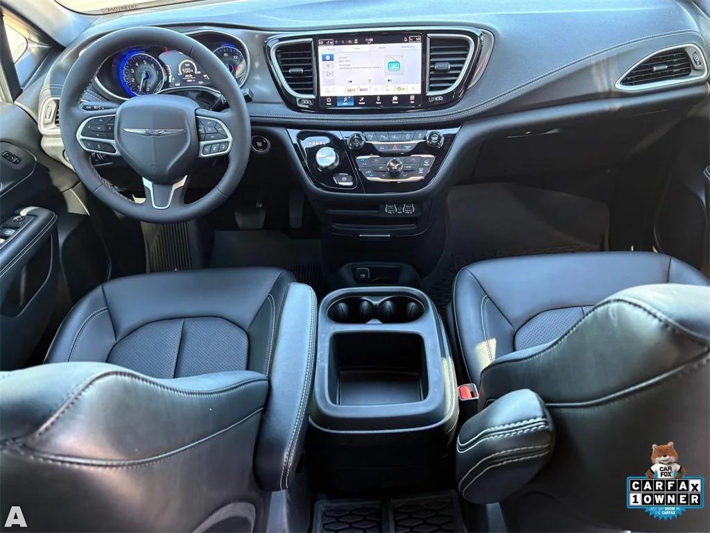 used 2025 Chrysler Pacifica car, priced at $32,700