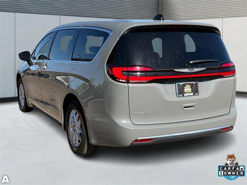 used 2025 Chrysler Pacifica car, priced at $32,700