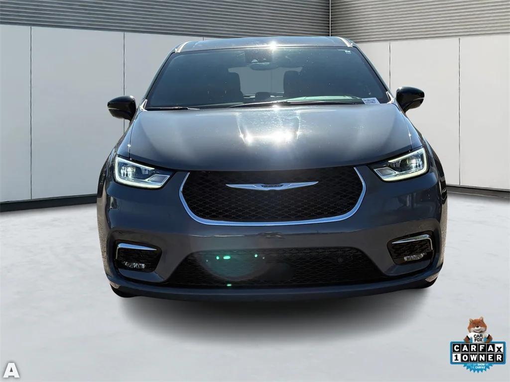 used 2025 Chrysler Pacifica car, priced at $32,700
