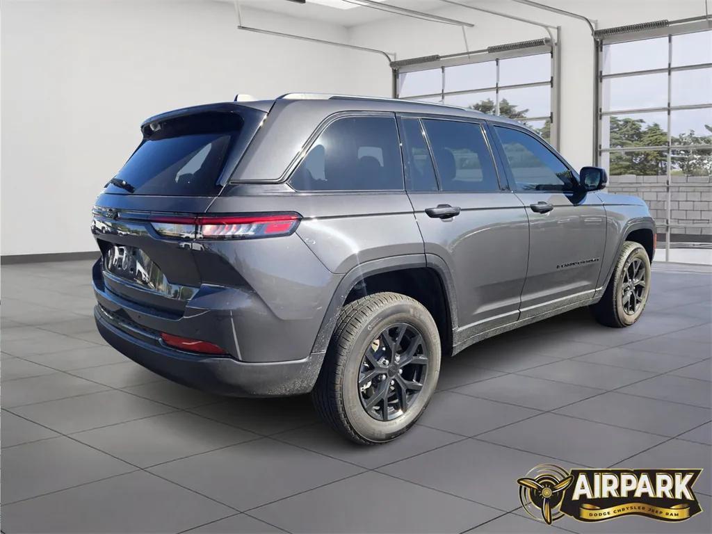 new 2025 Jeep Grand Cherokee car, priced at $46,530