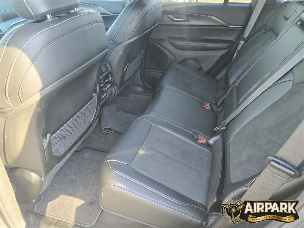 new 2025 Jeep Grand Cherokee car, priced at $46,530