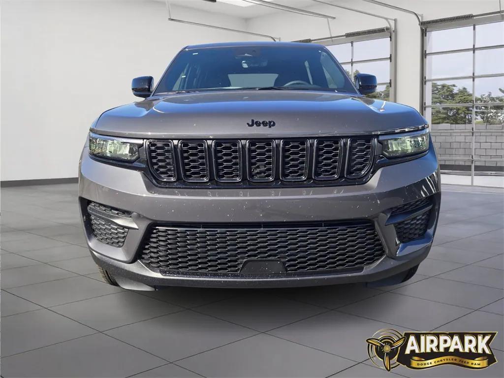 new 2025 Jeep Grand Cherokee car, priced at $46,530