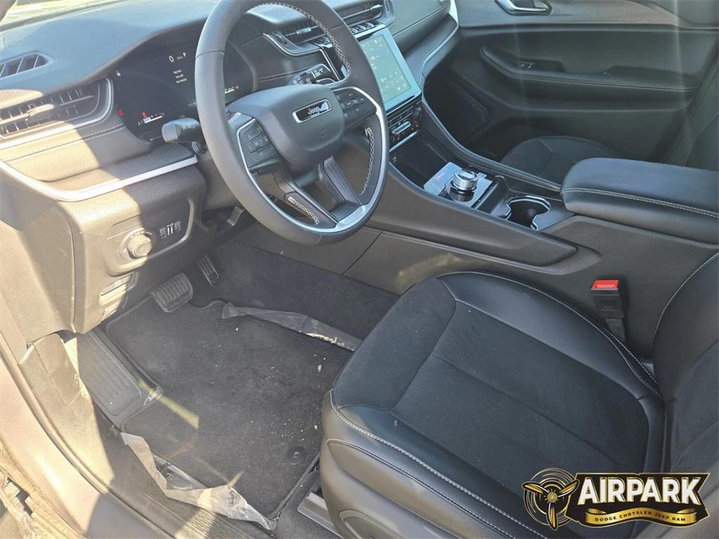 new 2025 Jeep Grand Cherokee car, priced at $46,530
