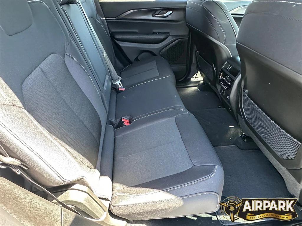 new 2025 Jeep Grand Cherokee car, priced at $42,825