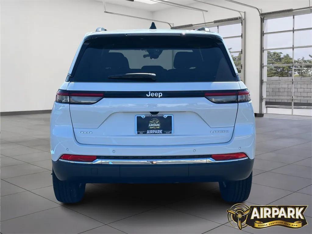 new 2025 Jeep Grand Cherokee car, priced at $42,825