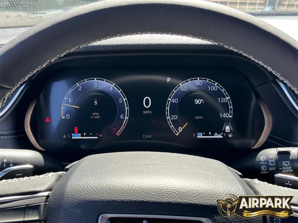 new 2025 Jeep Grand Cherokee car, priced at $42,825