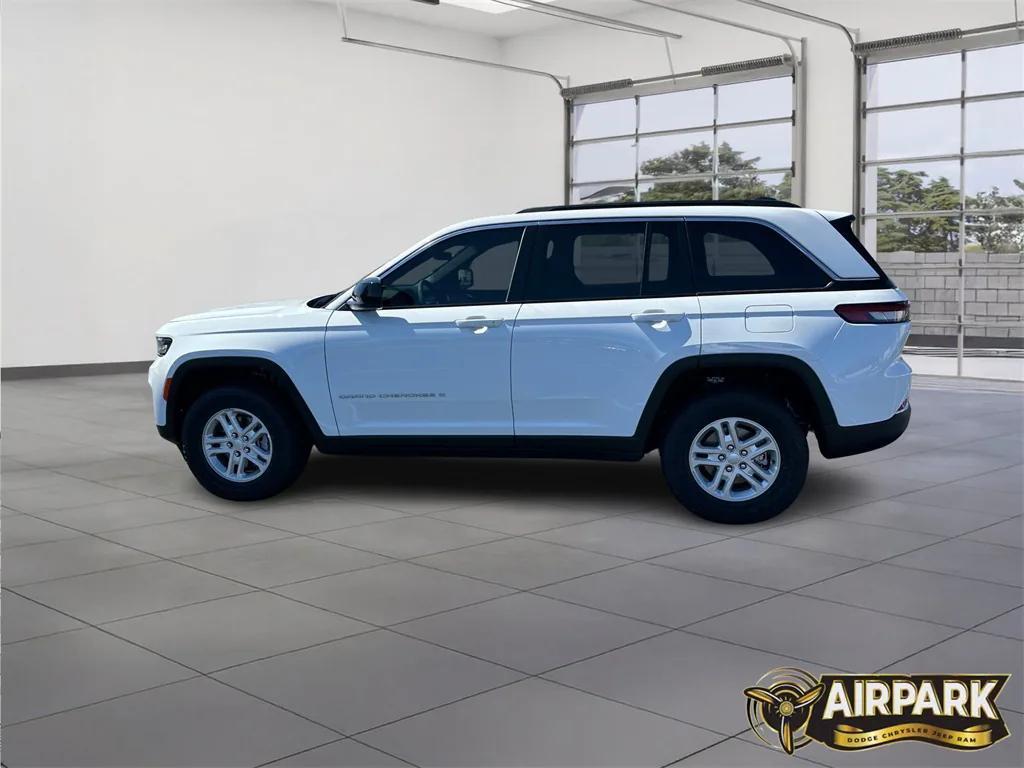 new 2025 Jeep Grand Cherokee car, priced at $42,825