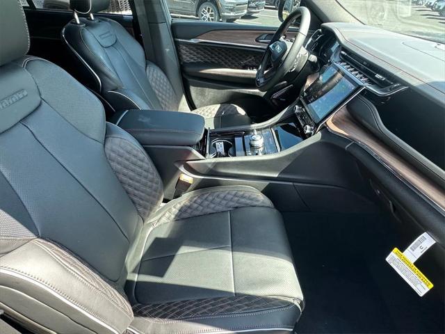 new 2025 Jeep Grand Cherokee car, priced at $68,320