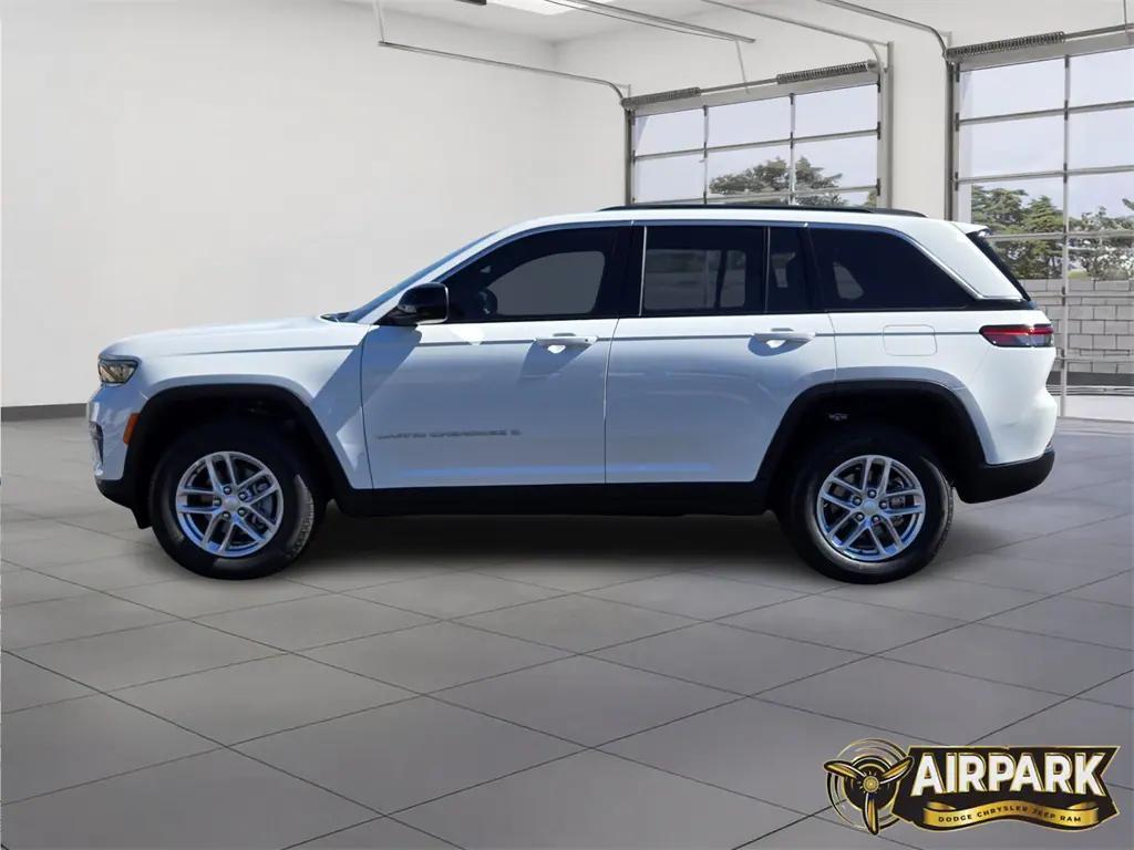 new 2025 Jeep Grand Cherokee car, priced at $43,575