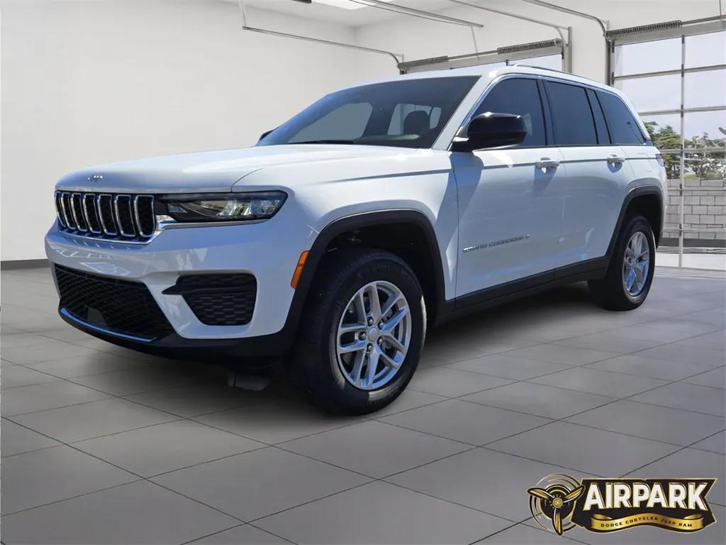 new 2025 Jeep Grand Cherokee car, priced at $43,575