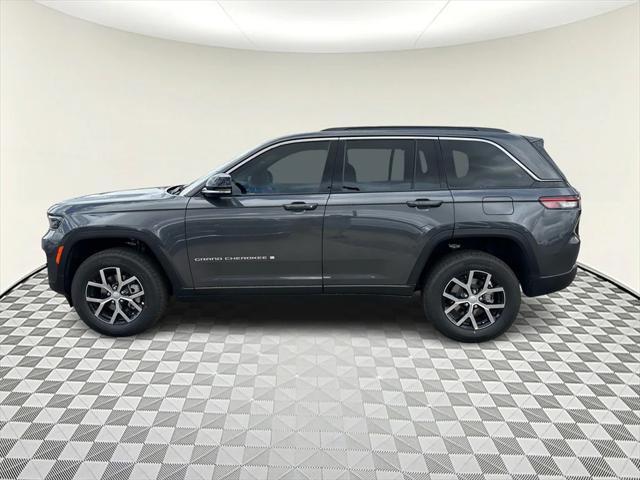 new 2025 Jeep Grand Cherokee car, priced at $47,810