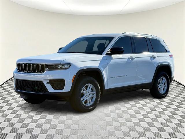 new 2025 Jeep Grand Cherokee car, priced at $43,620