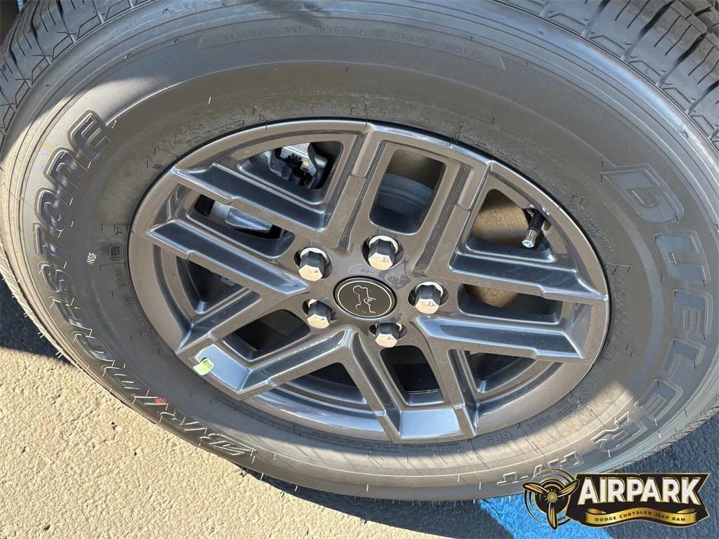 new 2025 Jeep Gladiator car, priced at $48,550