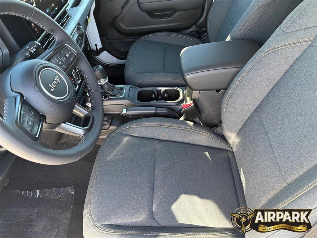 new 2025 Jeep Gladiator car, priced at $48,550