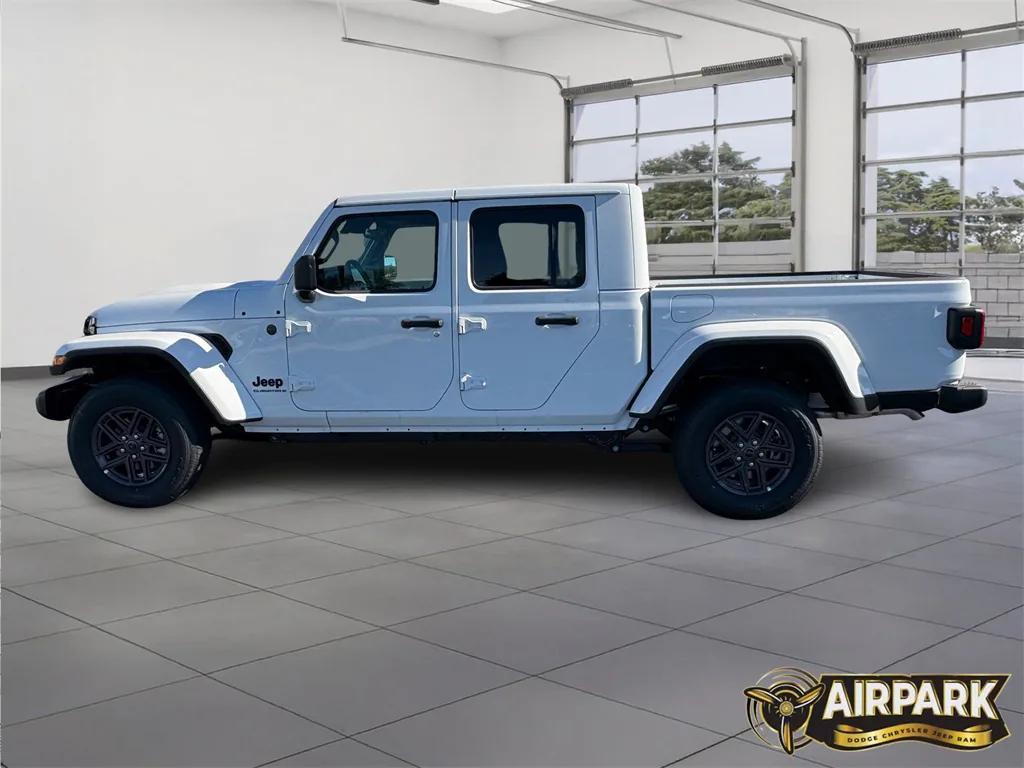 new 2025 Jeep Gladiator car, priced at $48,550
