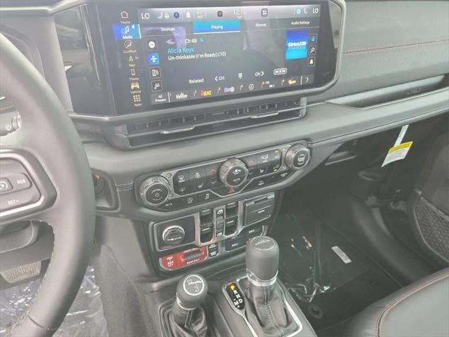 new 2025 Jeep Gladiator car, priced at $64,680