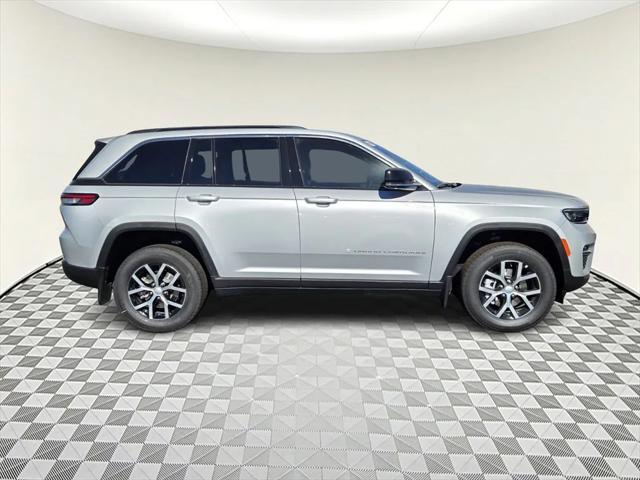 new 2025 Jeep Grand Cherokee car, priced at $47,720