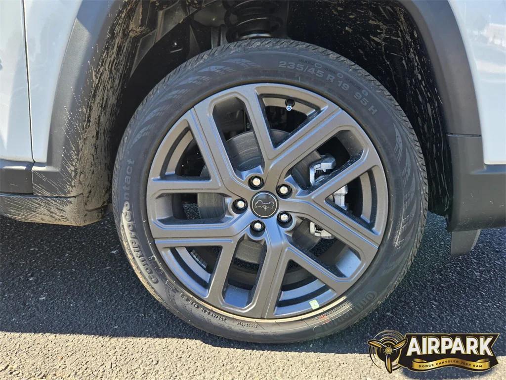 new 2026 Jeep Compass car, priced at $36,870
