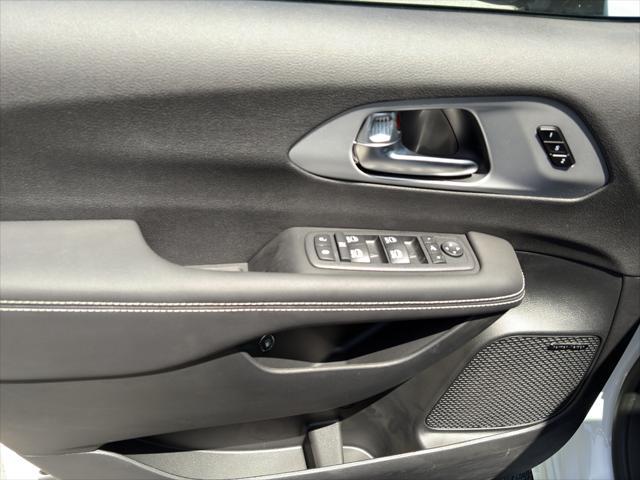 new 2025 Chrysler Pacifica Hybrid car, priced at $63,805