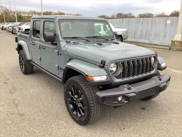 new 2025 Jeep Gladiator car, priced at $45,235