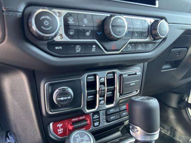 new 2025 Jeep Gladiator car, priced at $63,820