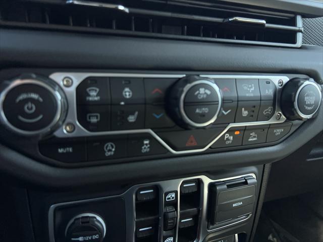 new 2025 Jeep Gladiator car, priced at $63,820