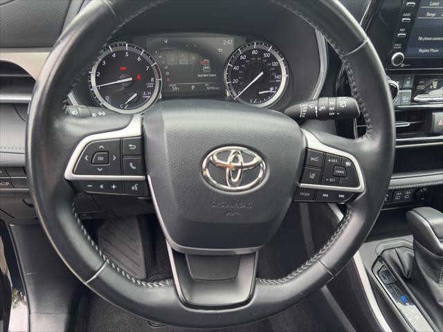 used 2022 Toyota Highlander car, priced at $38,000