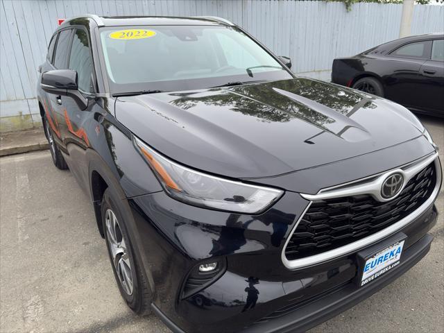 used 2022 Toyota Highlander car, priced at $38,000