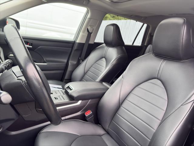 used 2022 Toyota Highlander car, priced at $38,000