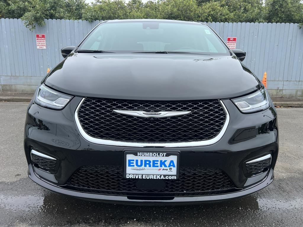 new 2025 Chrysler Pacifica car, priced at $53,580