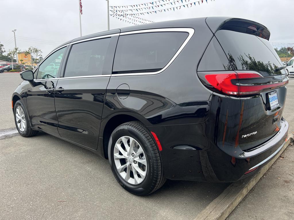 new 2025 Chrysler Pacifica car, priced at $53,580
