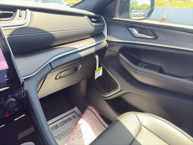 new 2025 Jeep Grand Cherokee L car, priced at $58,155