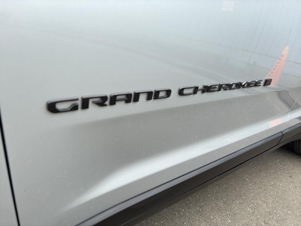 used 2024 Jeep Grand Cherokee car, priced at $33,750