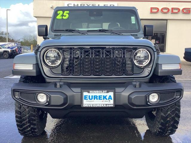 new 2025 Jeep Gladiator car, priced at $53,075
