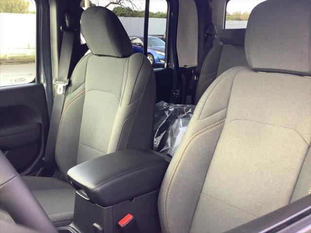 new 2025 Jeep Gladiator car, priced at $53,075