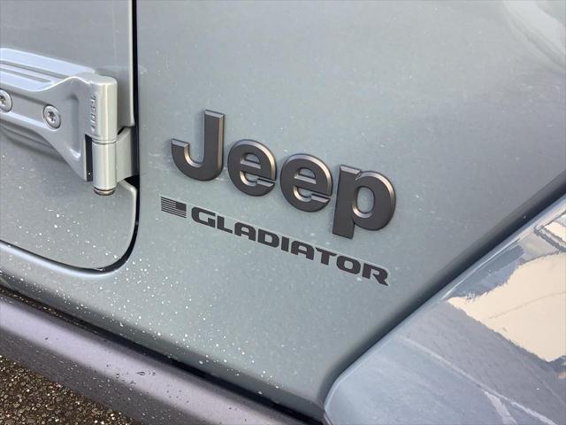 new 2025 Jeep Gladiator car, priced at $53,075