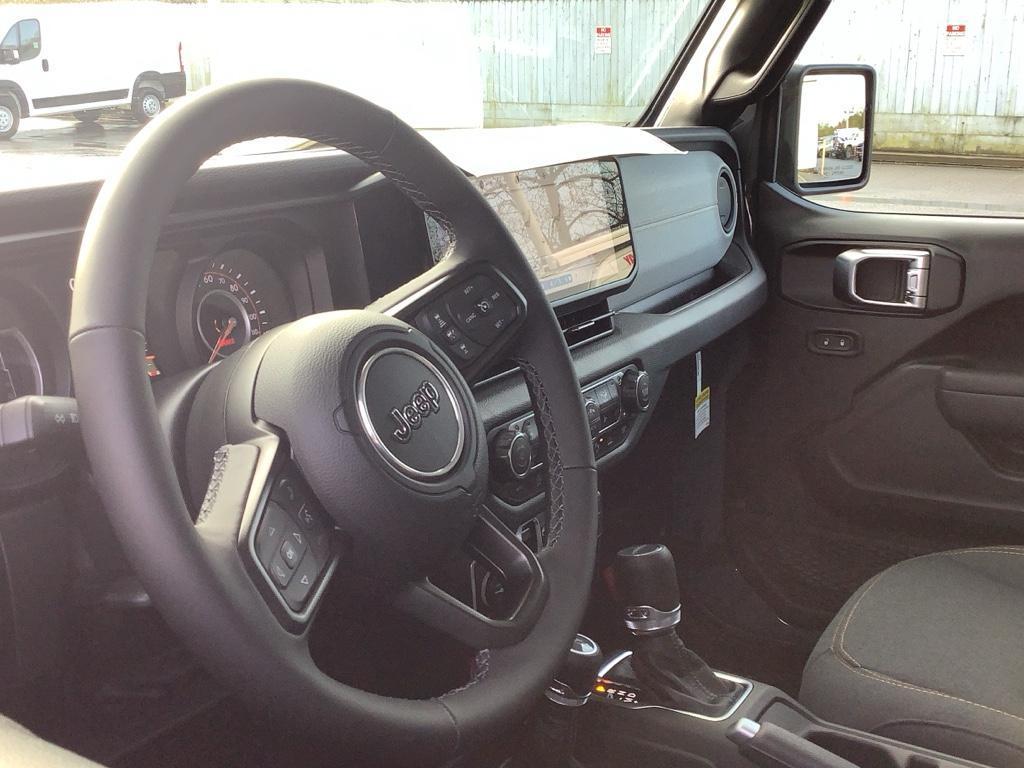 new 2025 Jeep Gladiator car, priced at $51,284