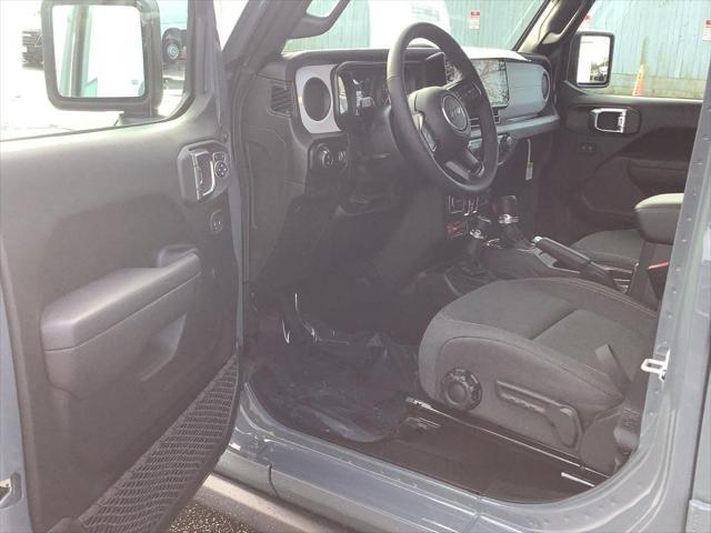 new 2025 Jeep Gladiator car, priced at $53,075