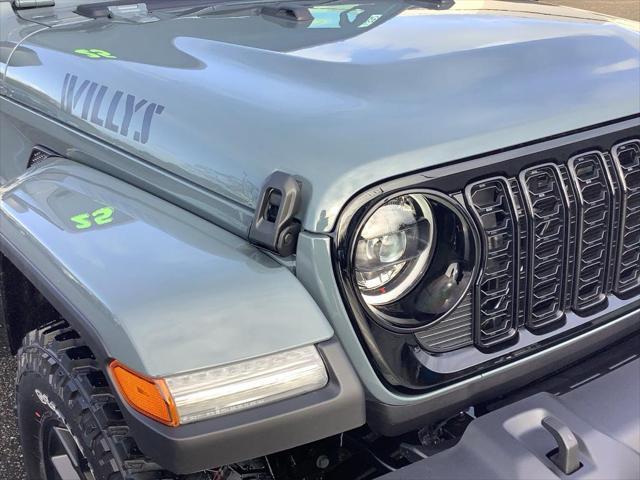 new 2025 Jeep Gladiator car, priced at $53,075