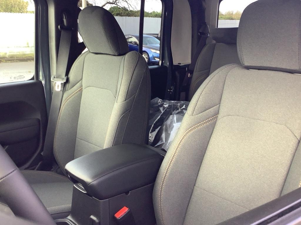 new 2025 Jeep Gladiator car, priced at $51,284