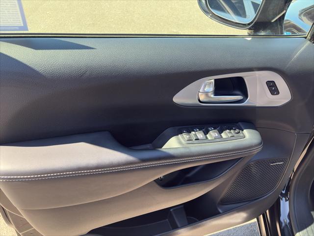 used 2020 Chrysler Pacifica Hybrid car, priced at $33,500