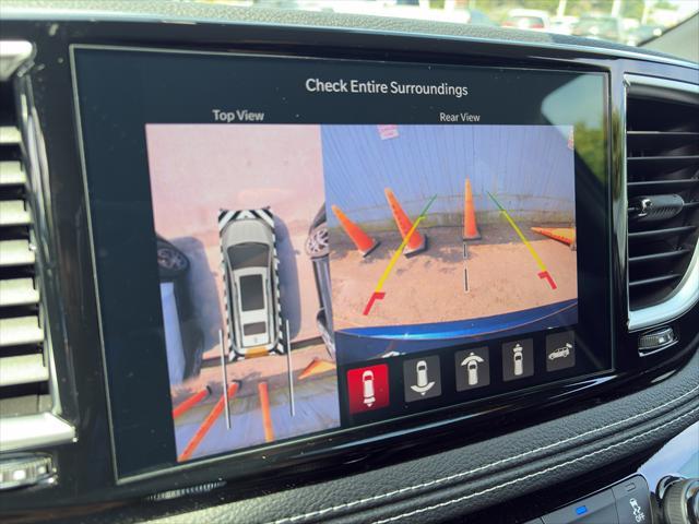new 2025 Chrysler Pacifica Hybrid car, priced at $60,575