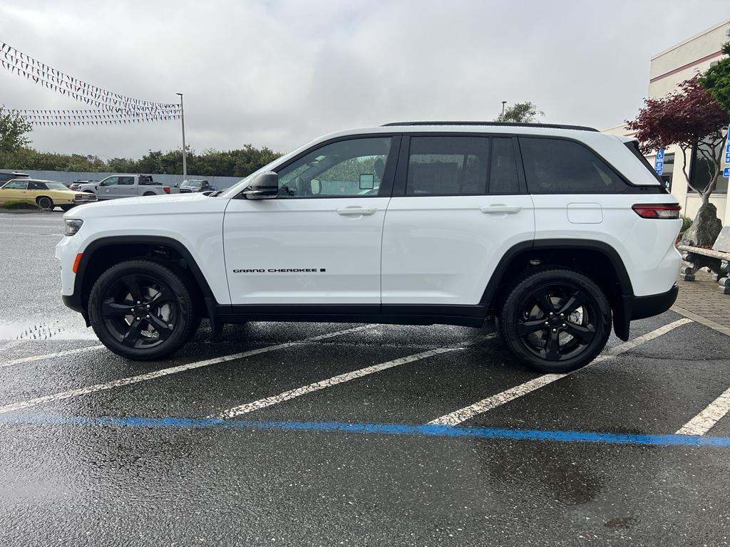 new 2025 Jeep Grand Cherokee car, priced at $56,485