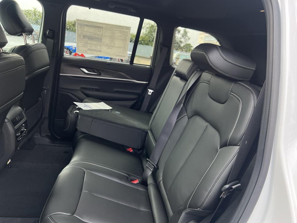 new 2025 Jeep Grand Cherokee car, priced at $56,485
