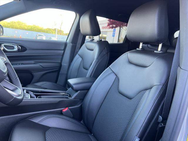 new 2025 Jeep Compass car, priced at $32,355