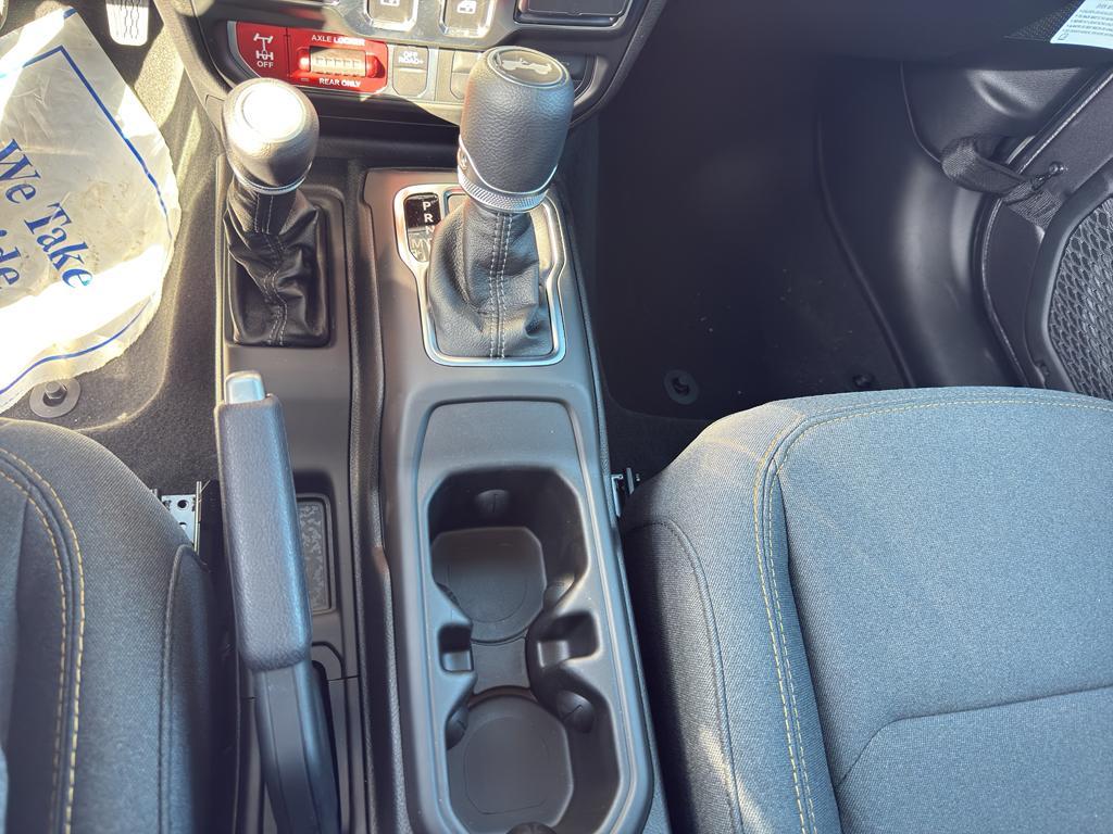 new 2025 Jeep Wrangler car, priced at $52,870