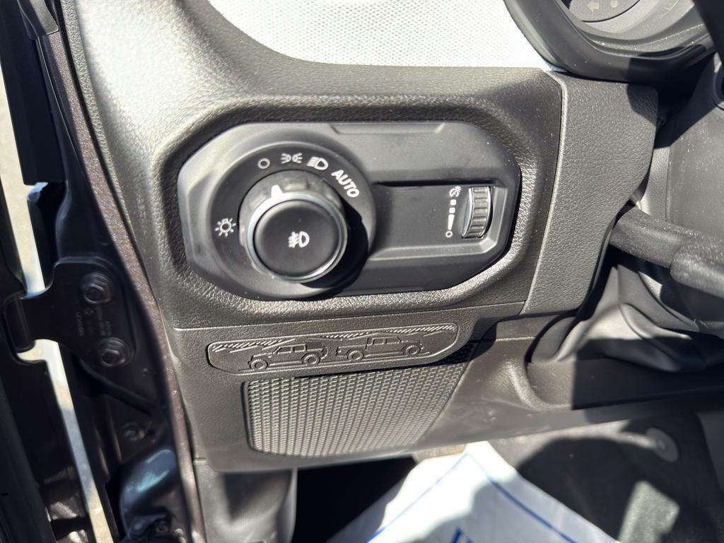 new 2025 Jeep Wrangler car, priced at $52,870